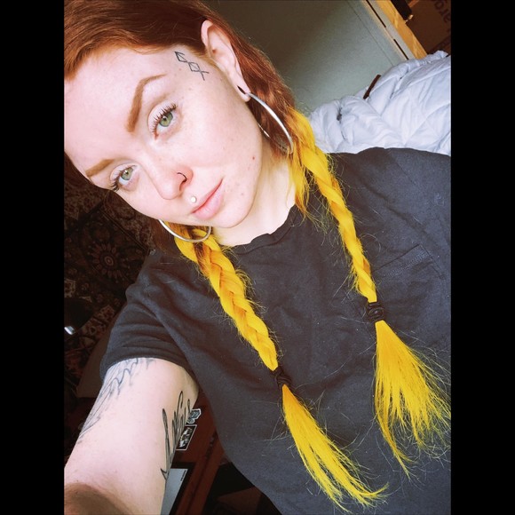 Meet your Posher, Tianna - Picture 1 of 1